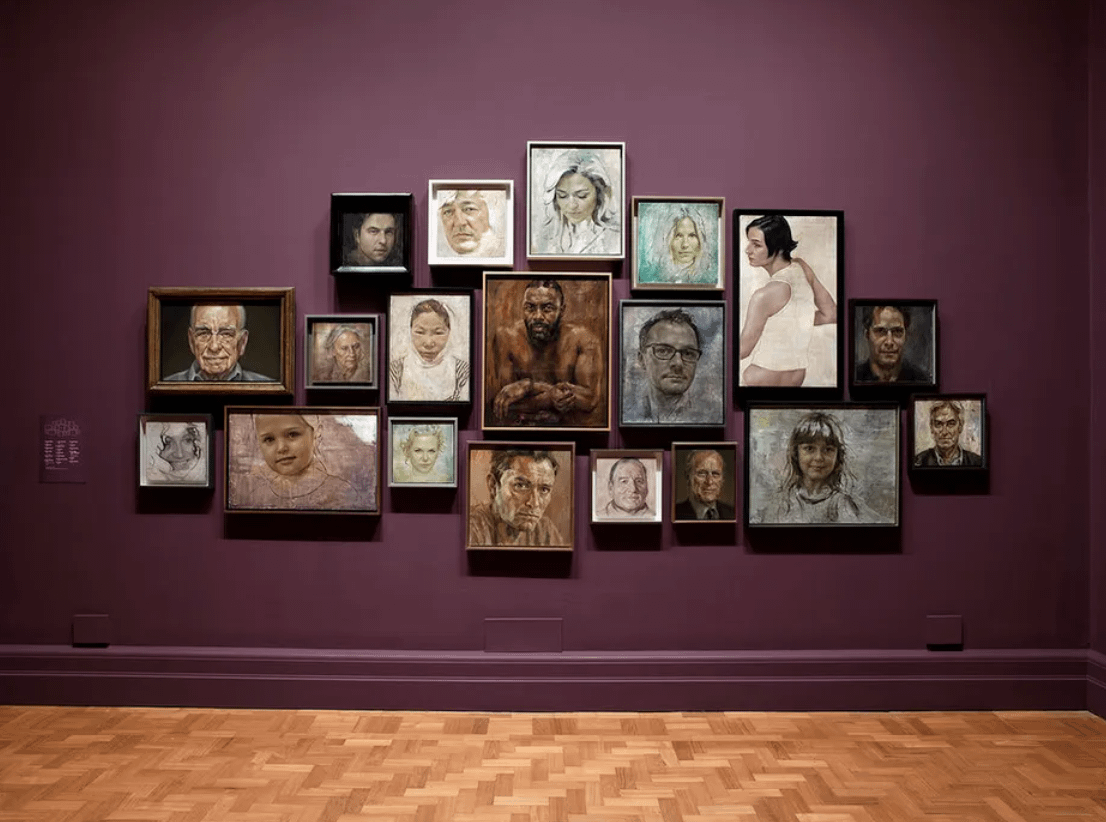 salon style picture frame